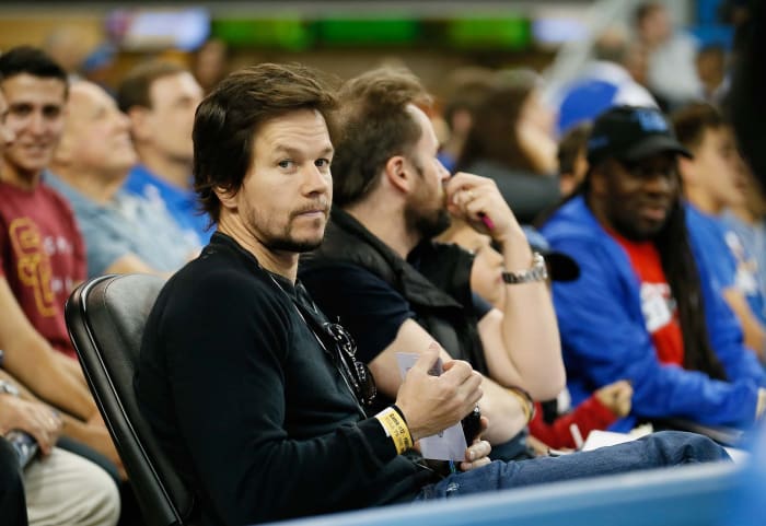 Mark-Wahlberg-ncaa.jpg